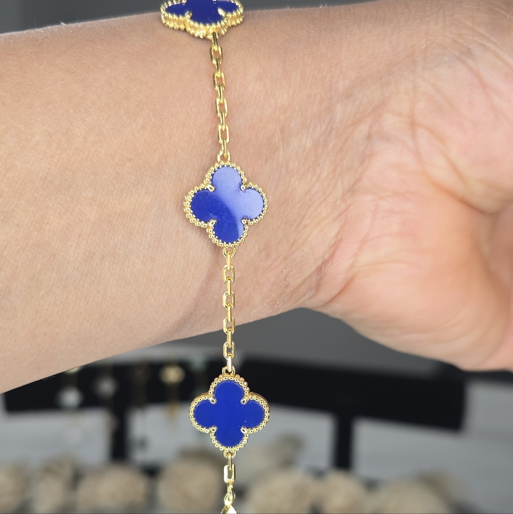 Elegant Gold and Blue Clover Bracelet